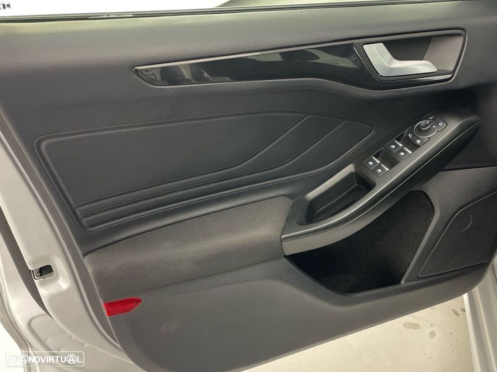 Ford Focus 1.0 EcoBoost ST-Line Aut. — fotografia 16