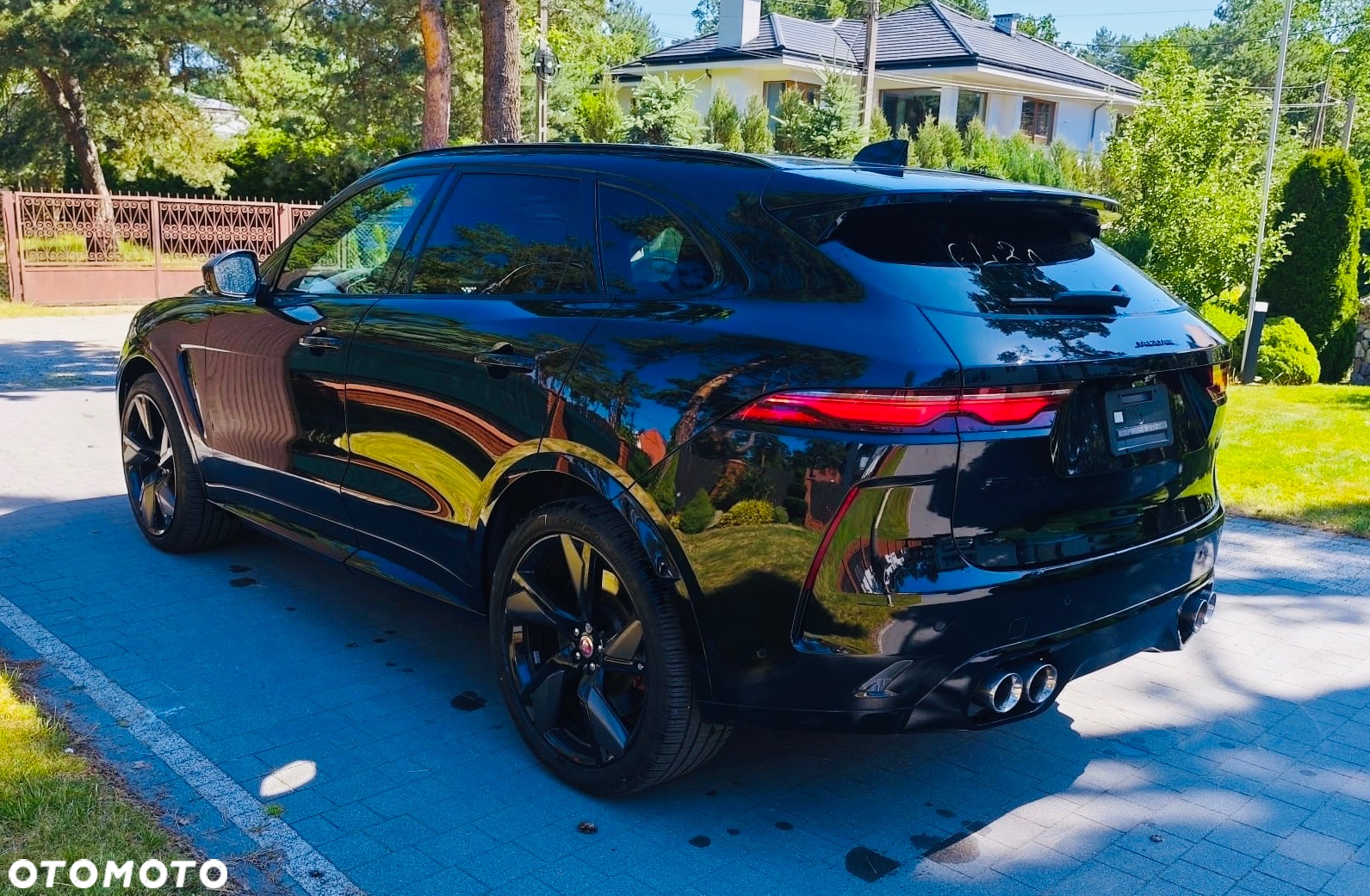 Jaguar F-Pace 5.0 V8 P550 AWD SVR - 9