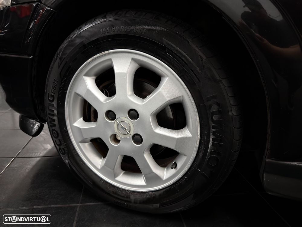 Opel Astra 1.4 Sport - 19