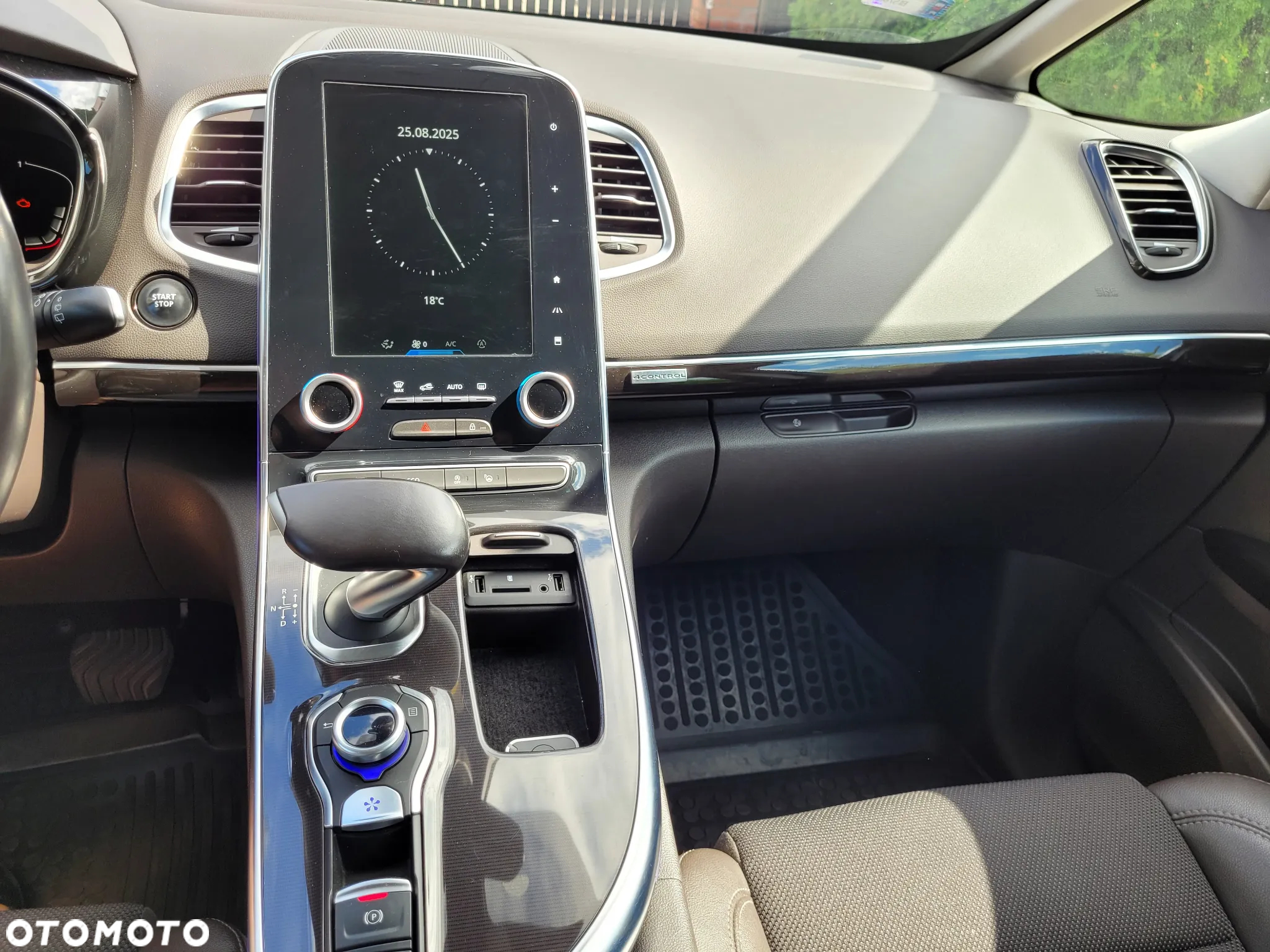 Renault Espace Energy dCi 160 EDC Intens - 17