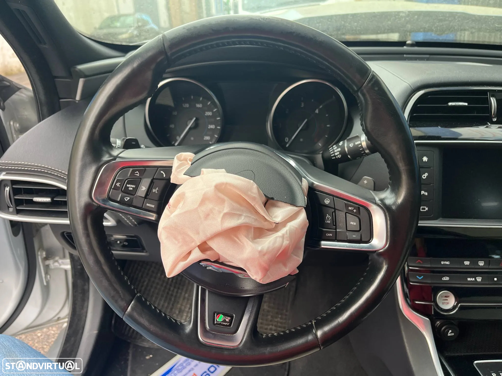 Jaguar XE X760 2.0D 2015 - 2020 (Para Peças) - 4