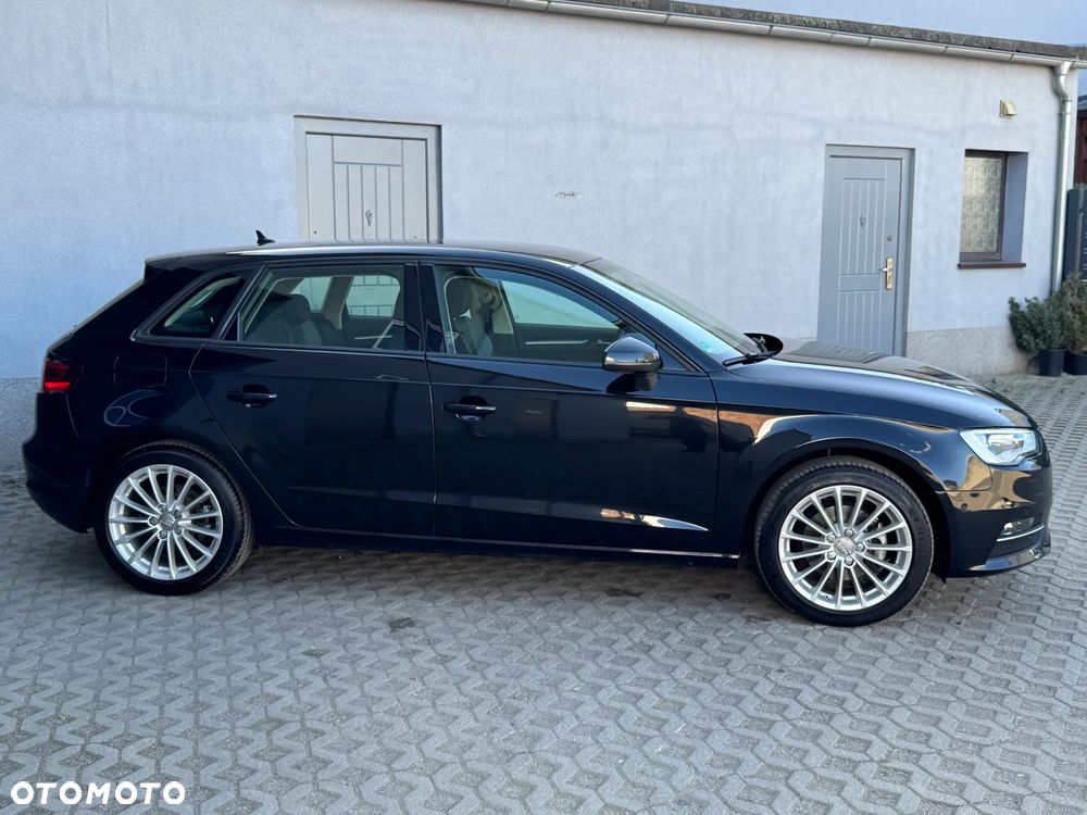 Audi A3 Sportback 1.4 TFSI cylinder on demand S tronic Attraction - 5