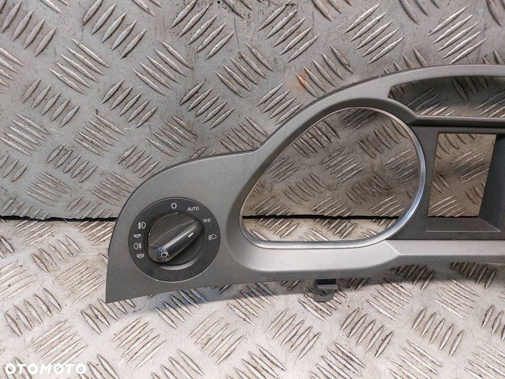 RAMKA LICZNIKA  AUDI A6 C6 4F1941531D 4F1857115D 4F1927227A 4F0927123A - 2