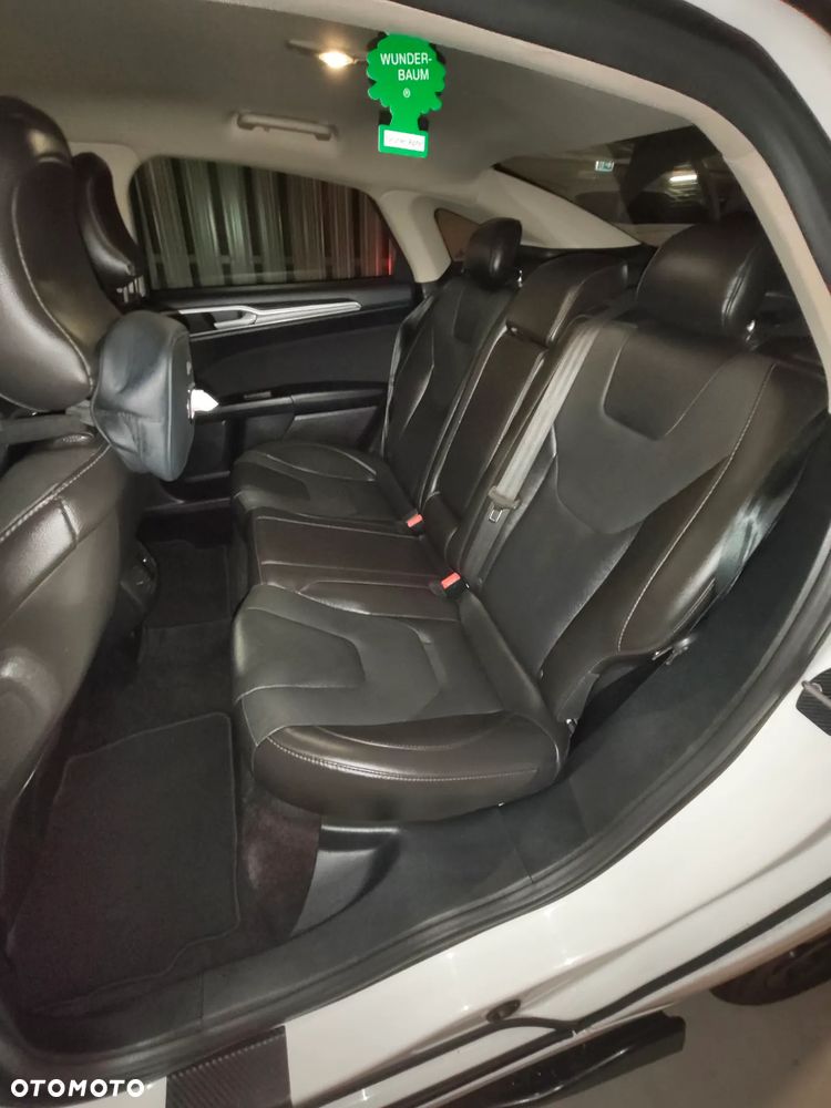 Ford Fusion - 14