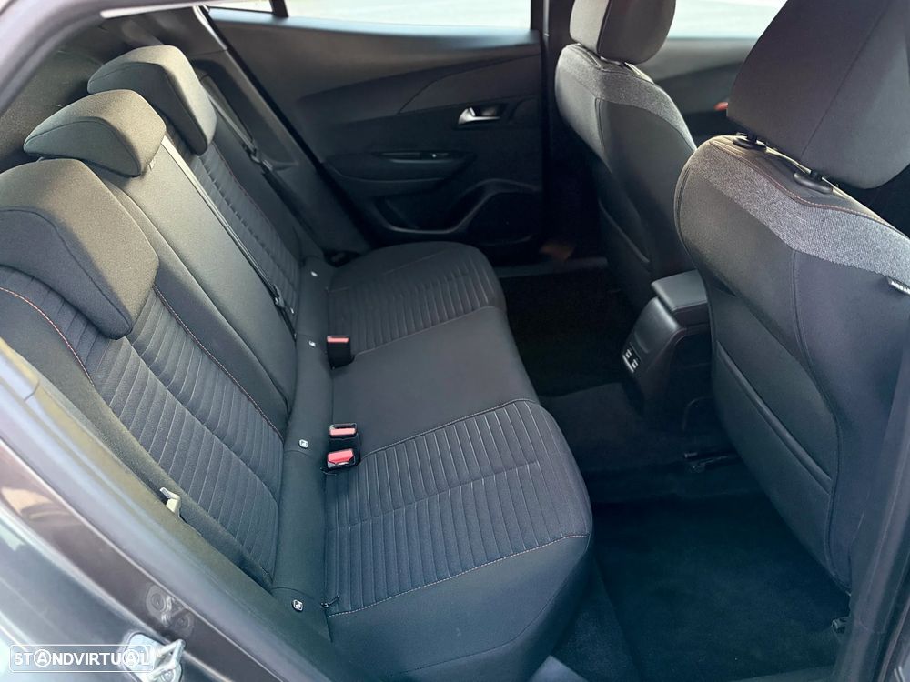 Peugeot 2008 1.2 PureTech Active Pack EAT8 - 12