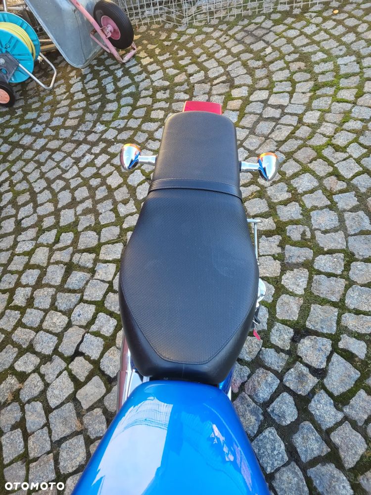 Suzuki Boulevard - 19