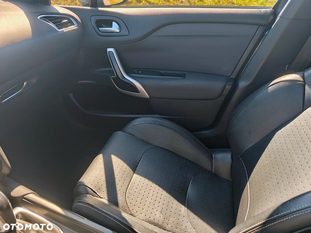 DS Automobiles DS 4 - 12