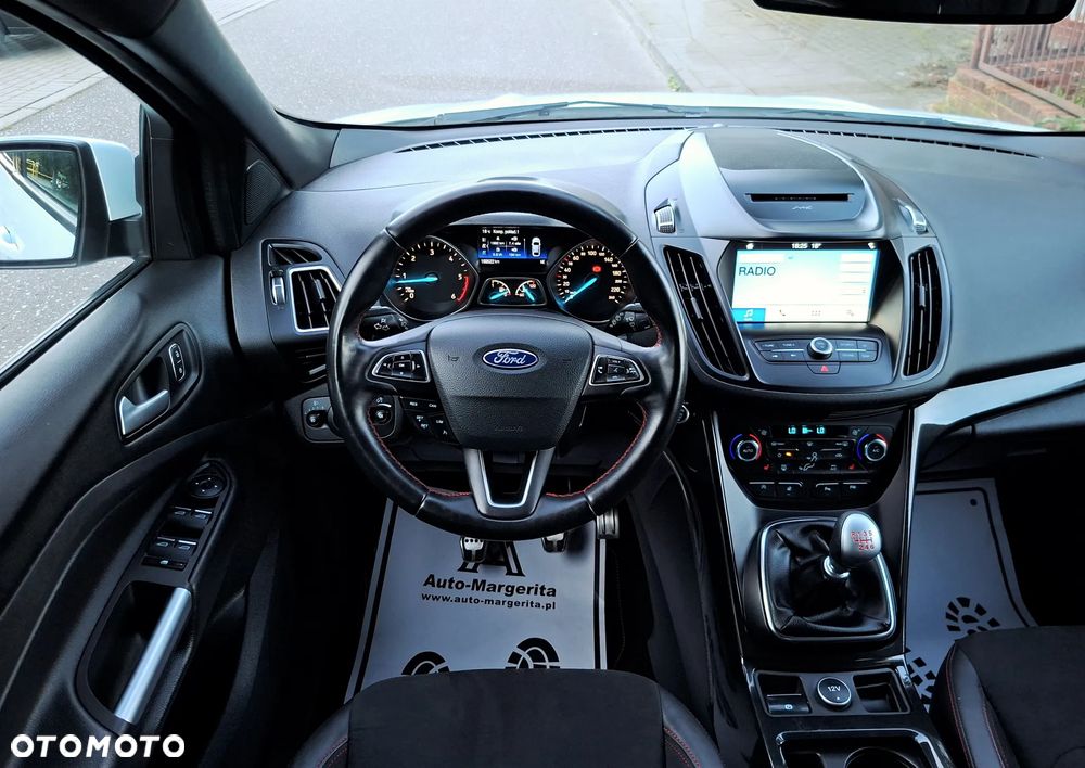Ford Kuga 2.0 TDCi 2x4 ST-Line - 35