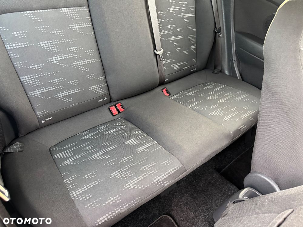 Opel Corsa 1.4 16V Satellite - 15