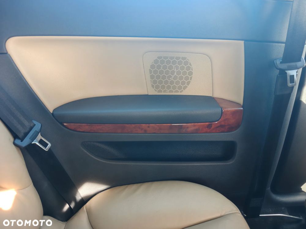 Audi A3 3-drzwiowe 2.0 FSI Ambiente Tiptronic - 20