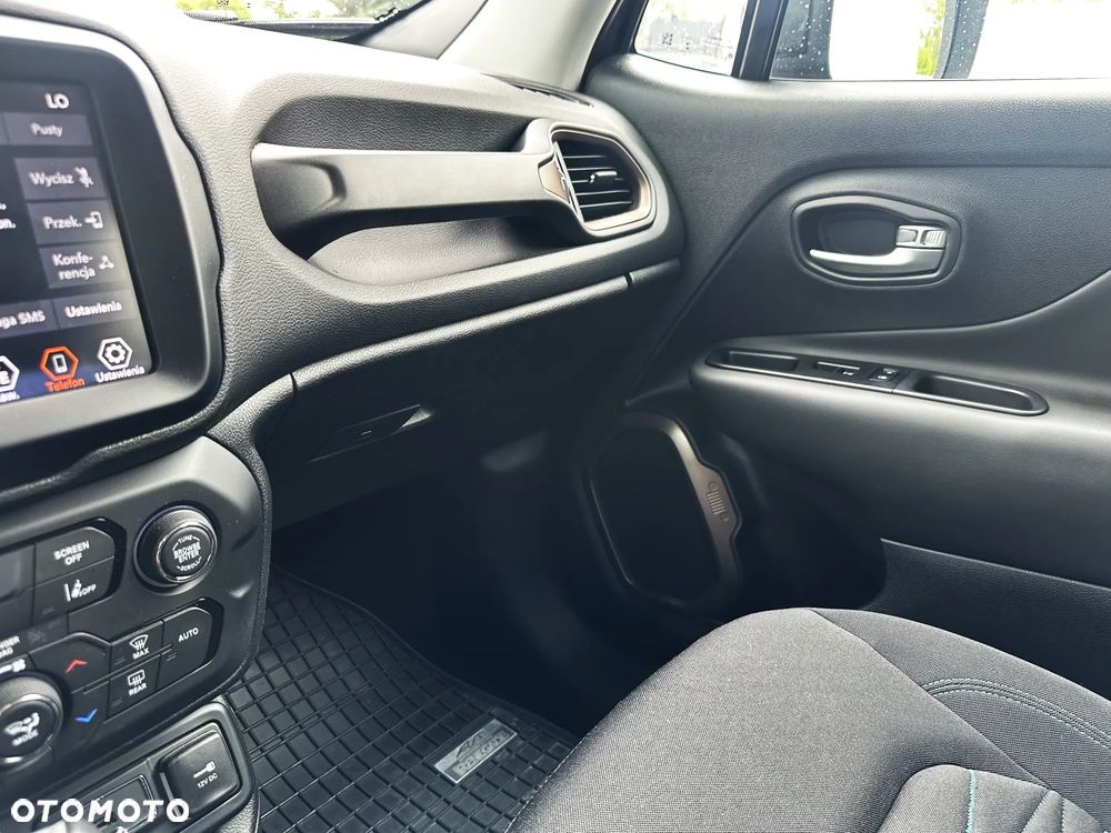 Jeep Renegade - 23