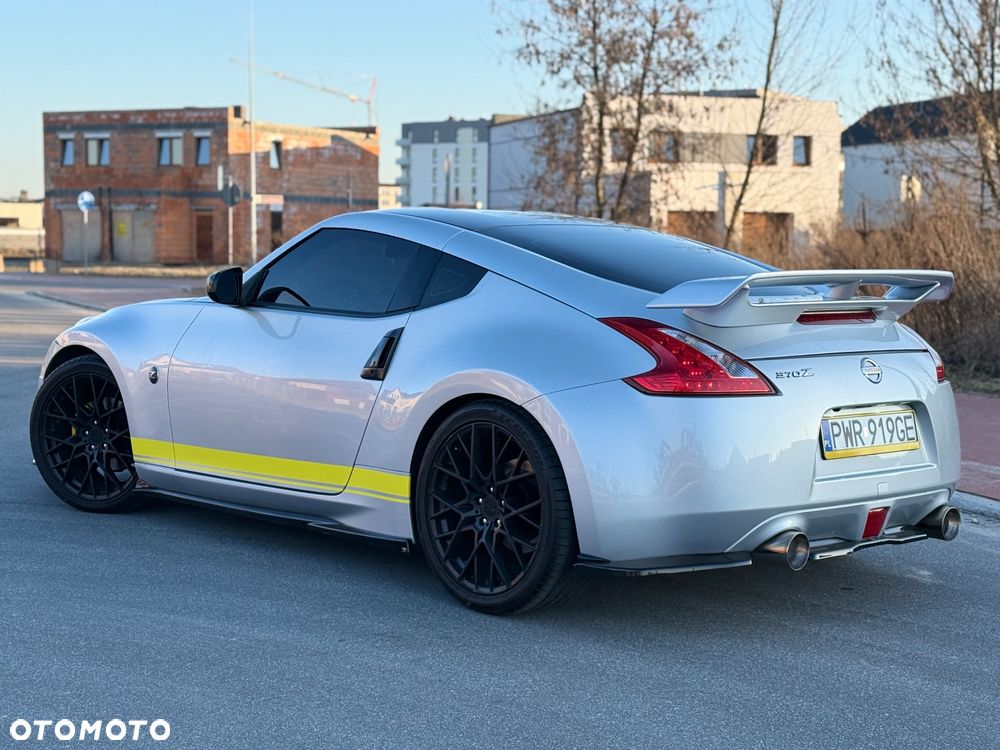 Nissan 370 Z - 6