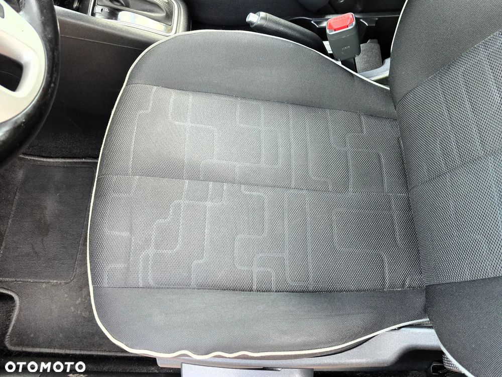 Kia Venga 1.6 CVVT Automatik UEFA EURO 2016 - 23