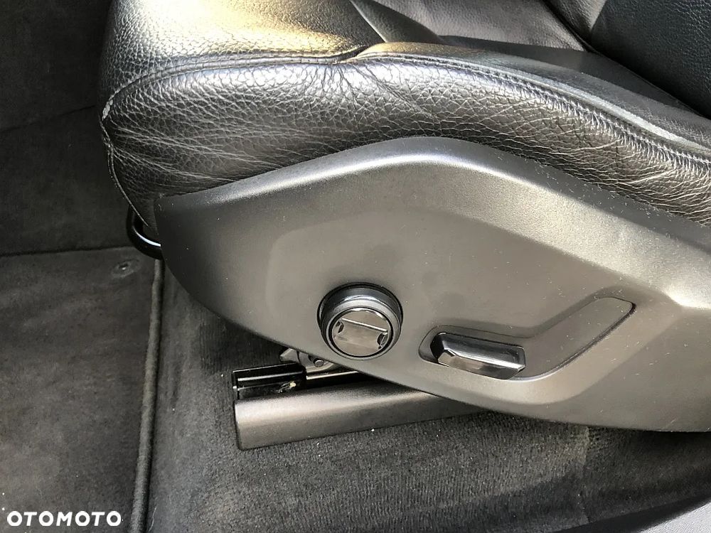 Volvo XC 90 B5 D AWD Momentum 7os - 11