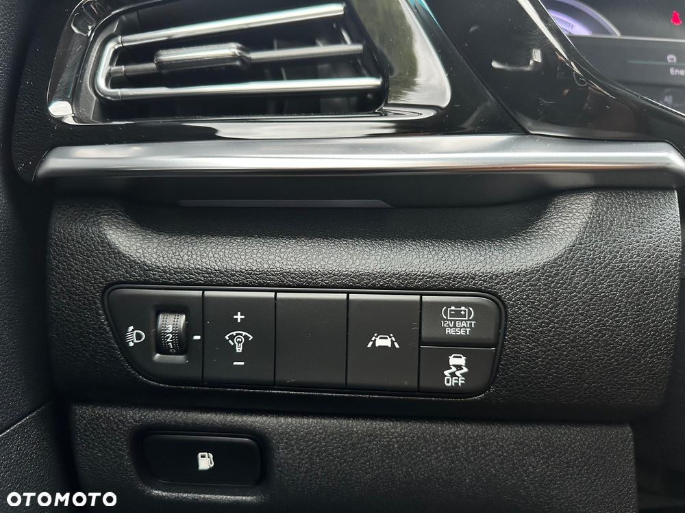 Kia Niro 1.6 GDI Hybrid Business Line - 12