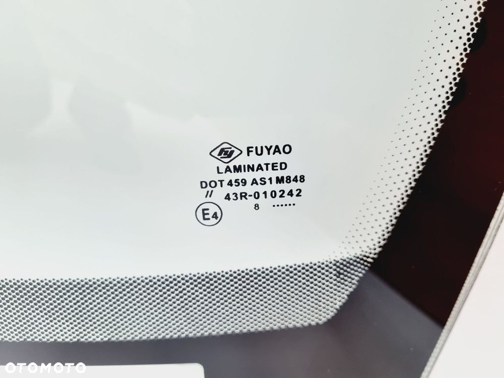 Szyba przednia HONDA ACCORD SEDAN 2003-2008 - 2