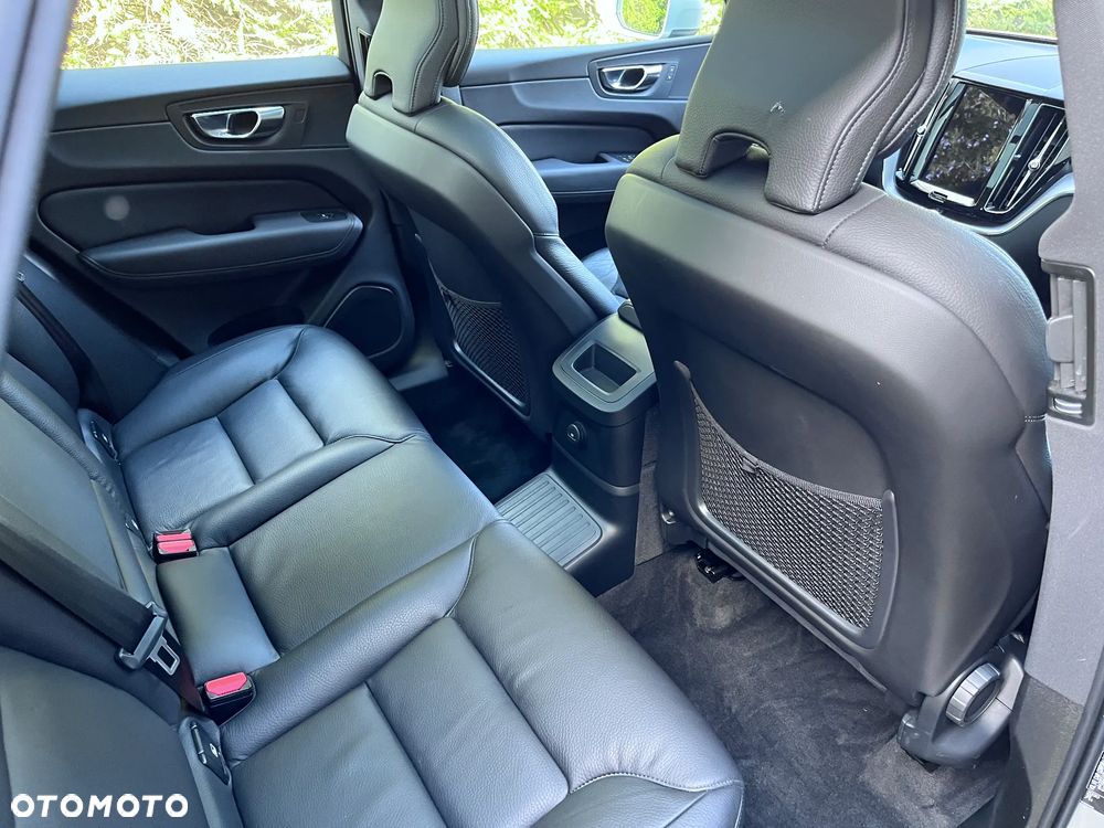 Volvo XC 60 T6 Plug-In Hybrid AWD Inscription - 5