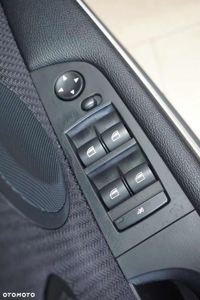 BMW Seria 3 320d DPF - 26