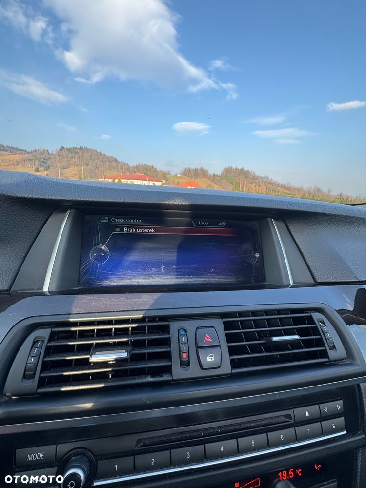 BMW Seria 5 535i xDrive Sport-Aut Luxury Line - 20