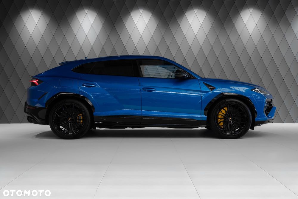 Lamborghini Urus - 3