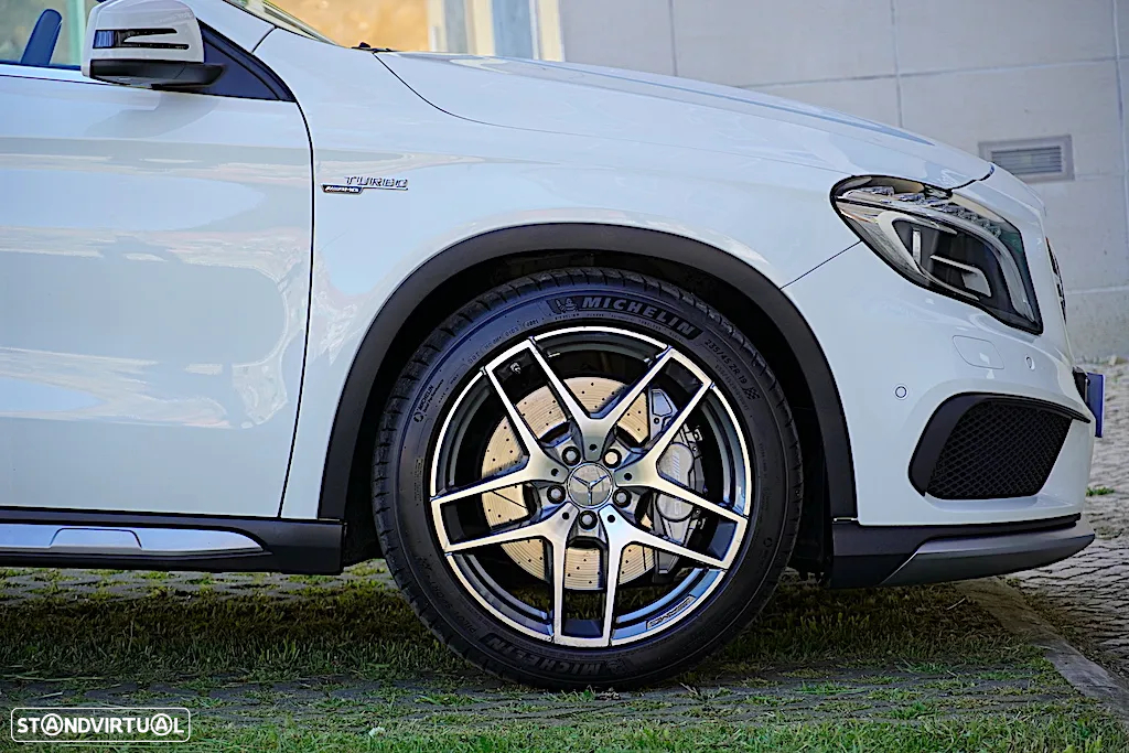 Mercedes-Benz GLA 45 AMG 4-Matic - 12