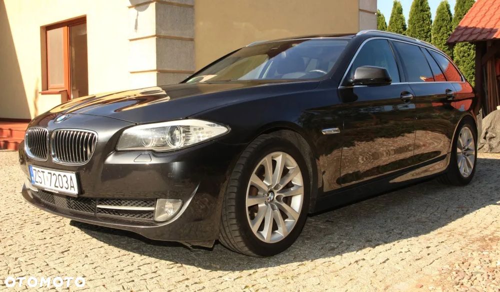 BMW Seria 5 520d Touring - 4