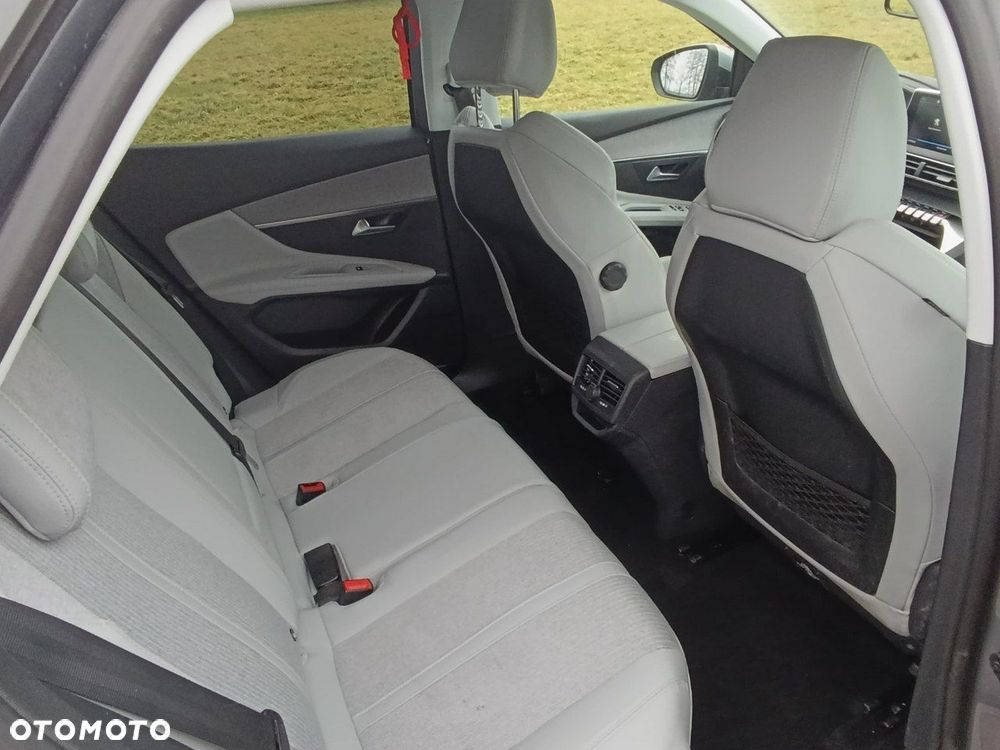 Peugeot 3008 - 24