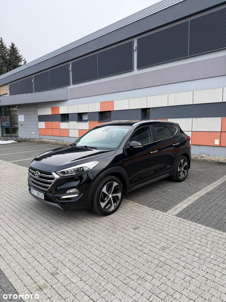 Hyundai Tucson 2.0 CRDI BlueDrive Style 2WD - 1