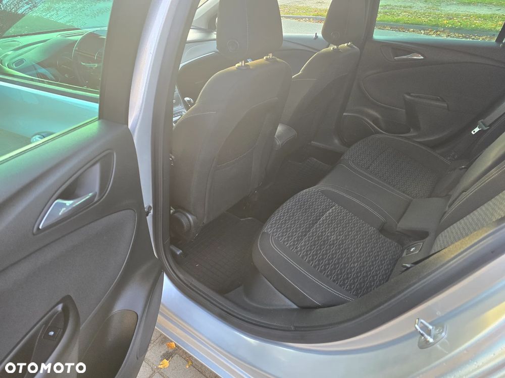 Opel Astra 1.6 D (CDTI) Start/Stop Sports Tourer Dynamic - 7