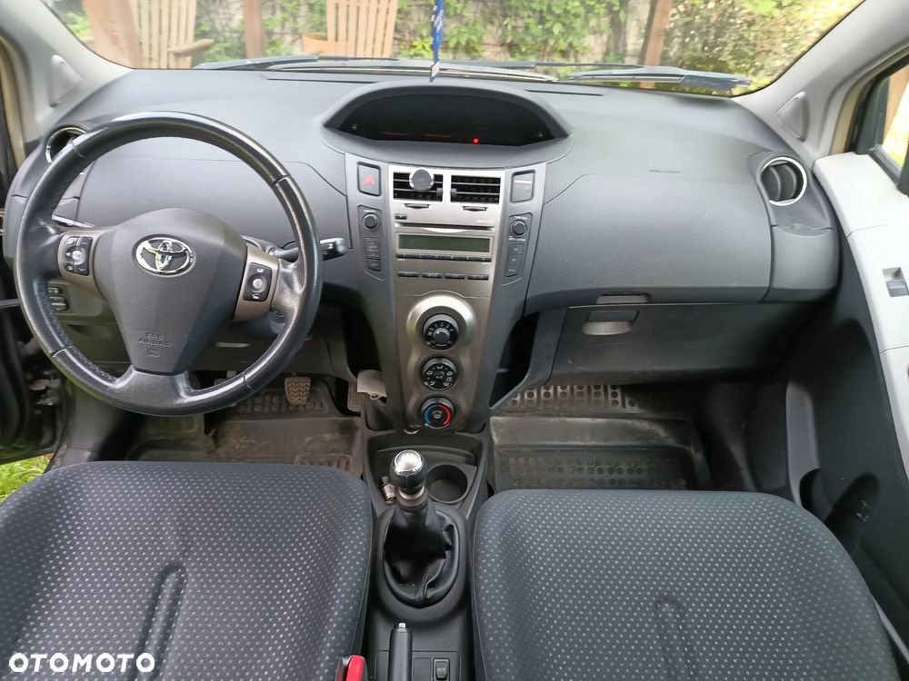 Toyota Yaris 1.0 VVT-i Life - 4