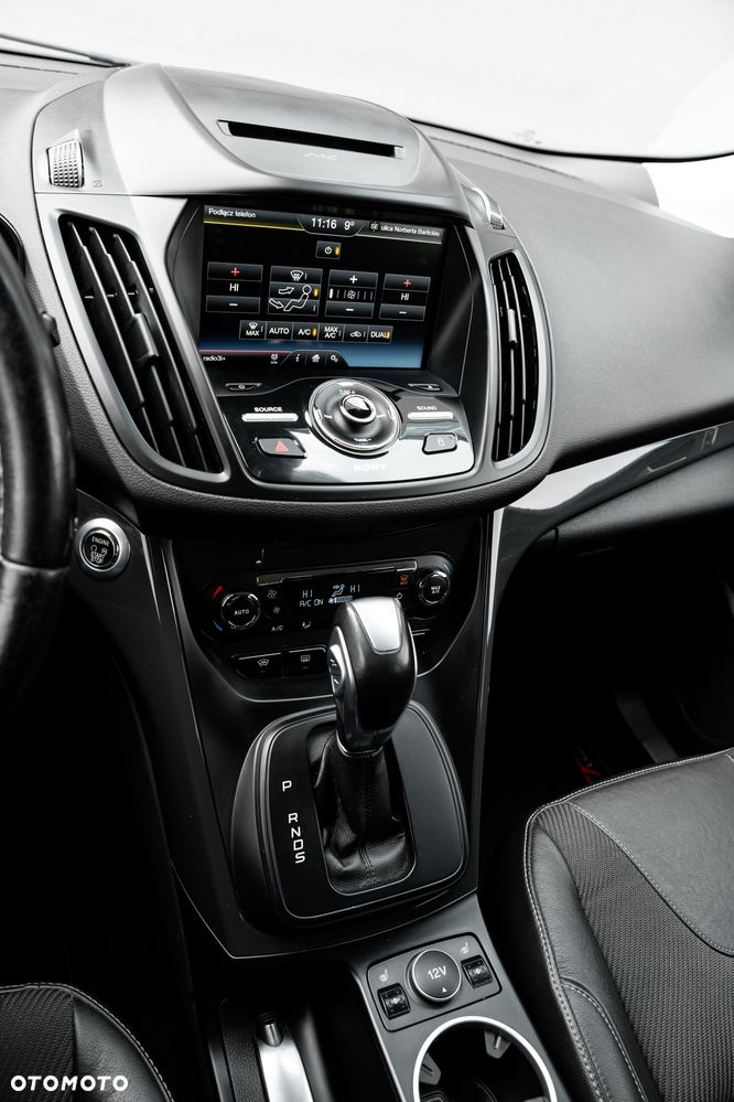 Ford Kuga 2.0 TDCi 4x4 Titanium - 38
