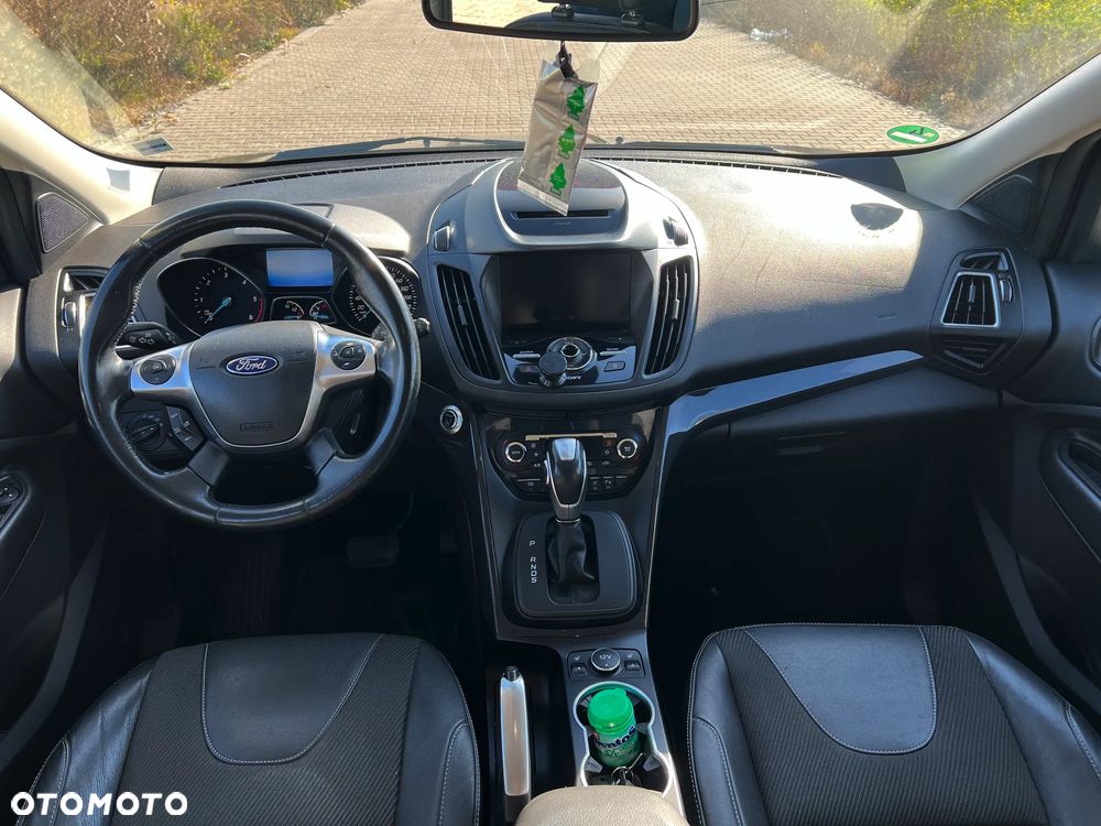 Ford Kuga 2.0 TDCi 4x4 Titanium - 25