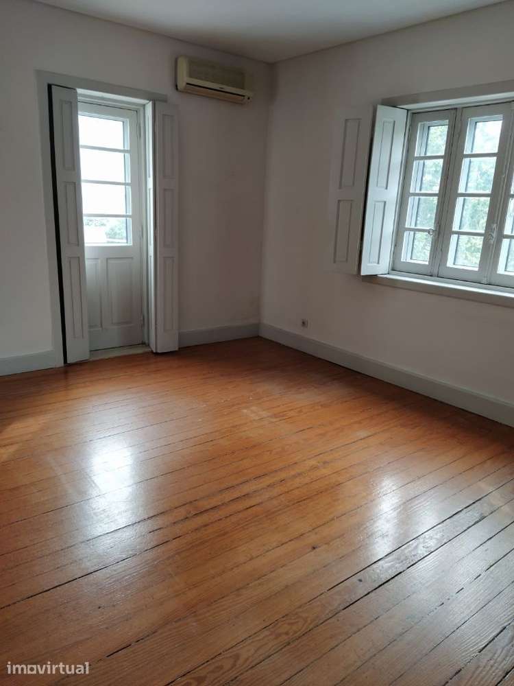 Moradia T8 Isolada com Jardim - Grande imagem: 4/22
