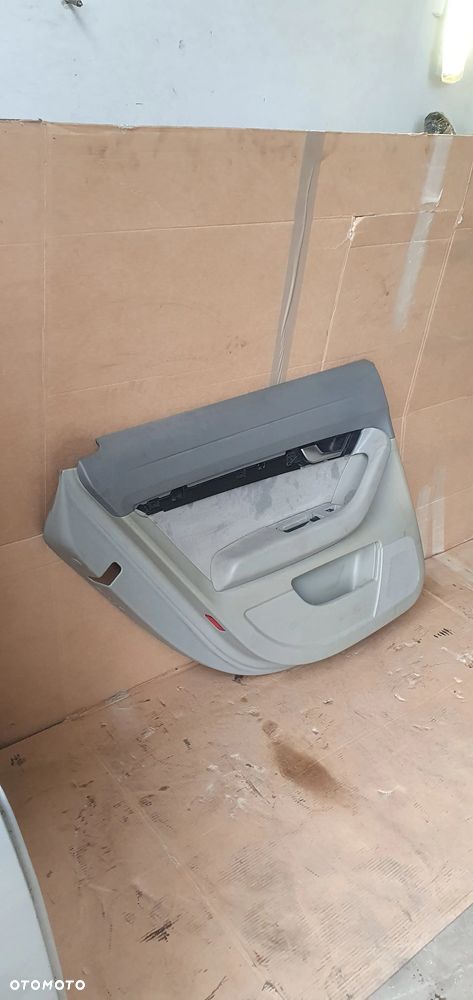 Tapicerka boczek lewy tył tylna lewa roleta Audi A6 C6 - 3