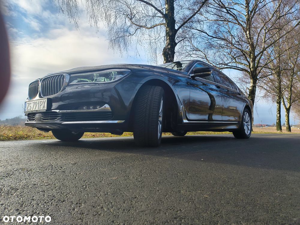 BMW Seria 7 ver-740ld-xdrive - 22