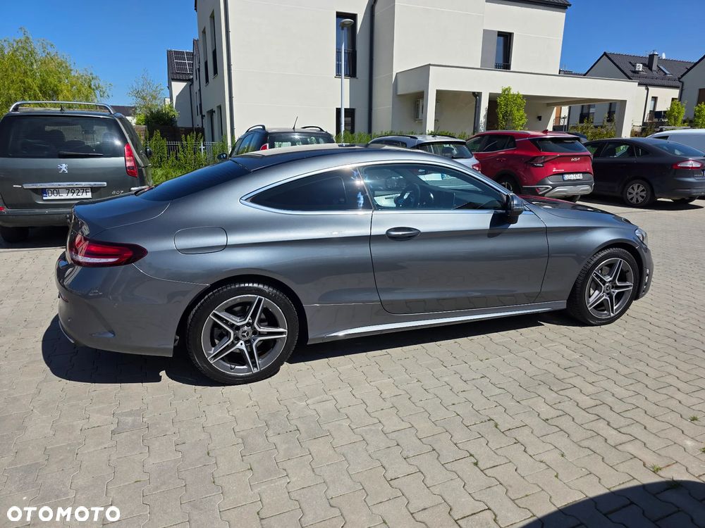 Mercedes-Benz Klasa C 200 4Matic 9G-TRONIC AMG Line - 11