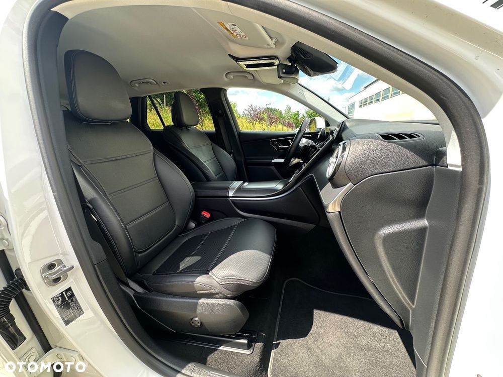 Mercedes-Benz GLC 220 d 4Matic 9G-TRONIC AMG Line Advanced - 21