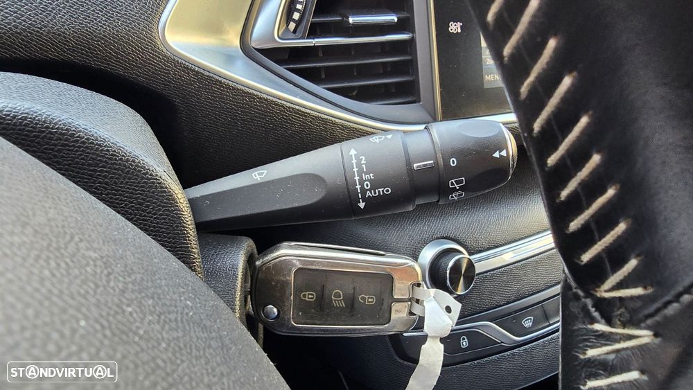Peugeot 308 SW 1.5 BlueHDi Style - 17