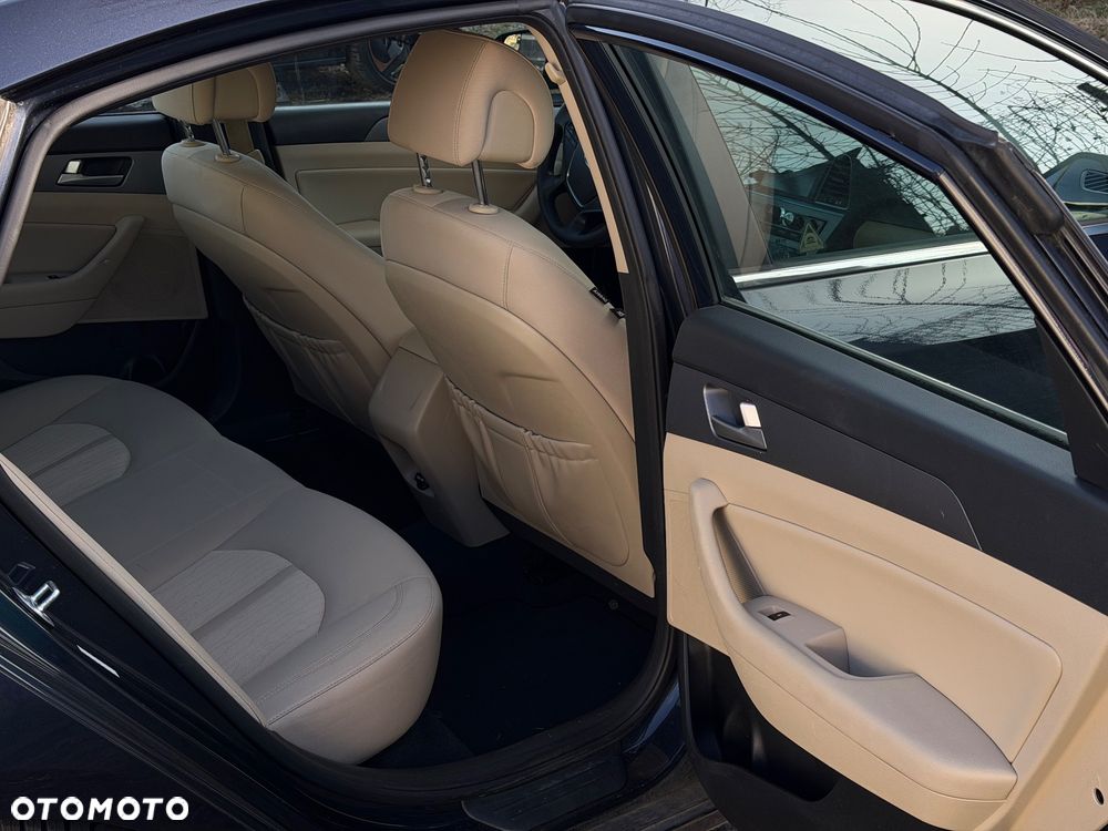 Hyundai Sonata - 10