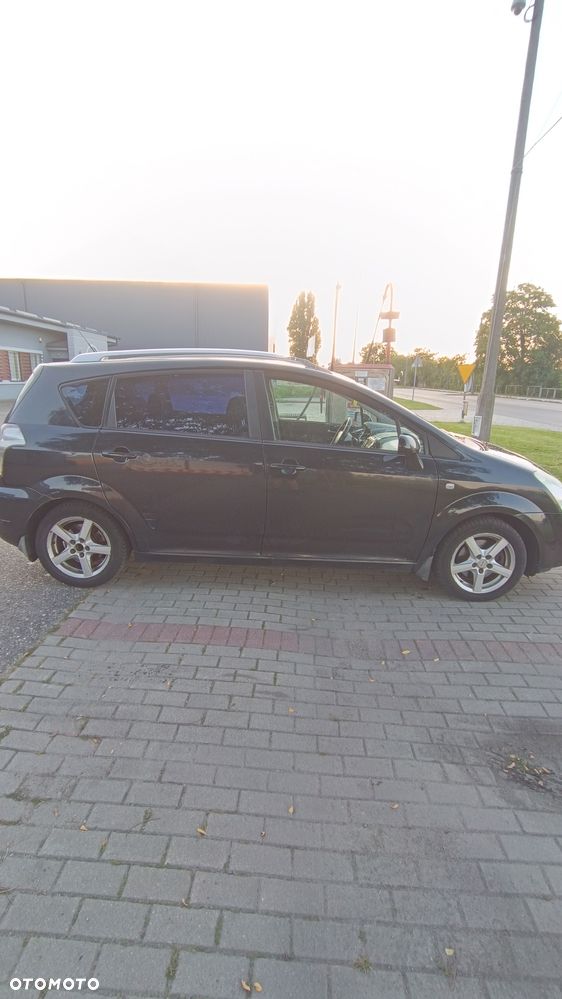 Toyota Corolla Verso - 3