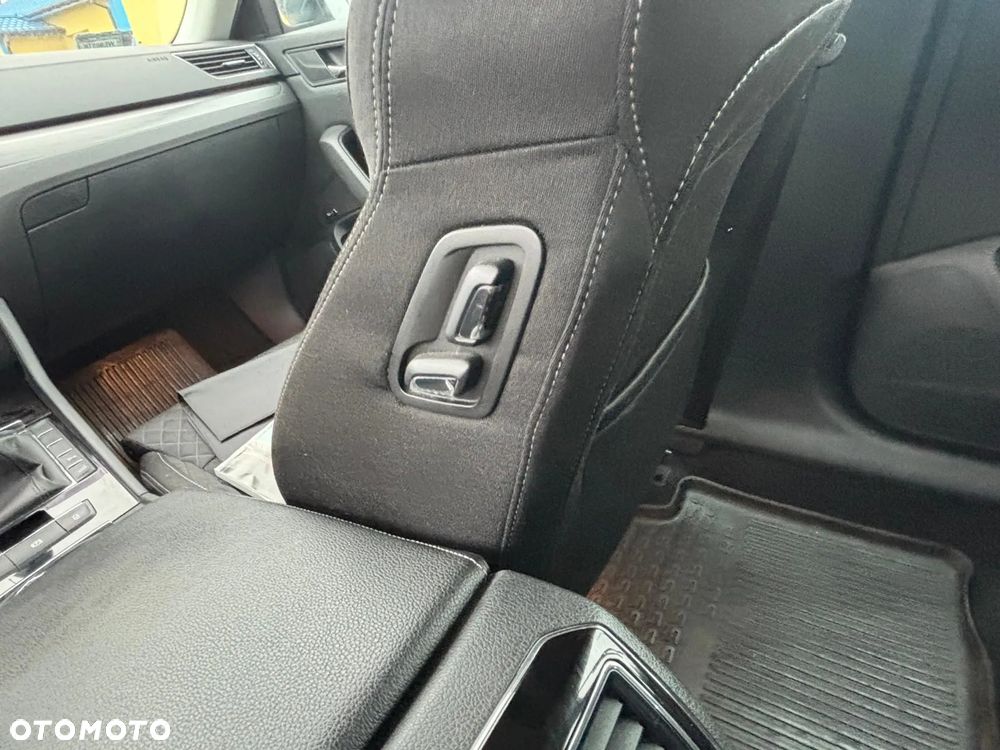 Skoda Superb 2.0 TDI Style - 33