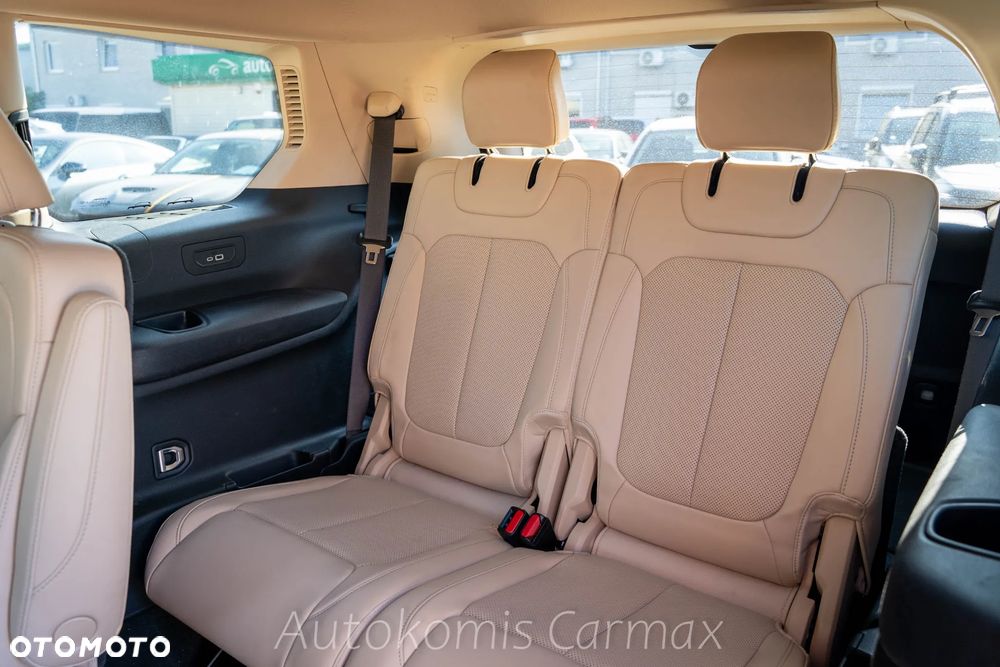 Jeep Grand Cherokee - 28