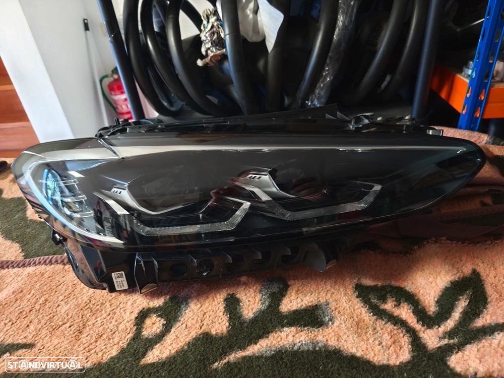 Farol led direito BMW G22 - 1
