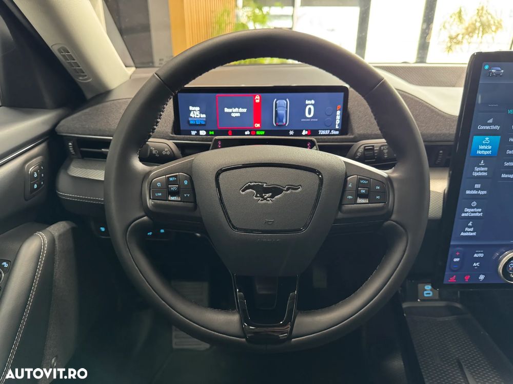 Ford Mustang Mach-E - 18