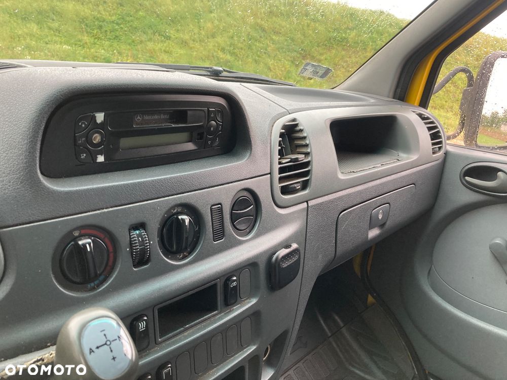 Mercedes-Benz Sprinter - 11