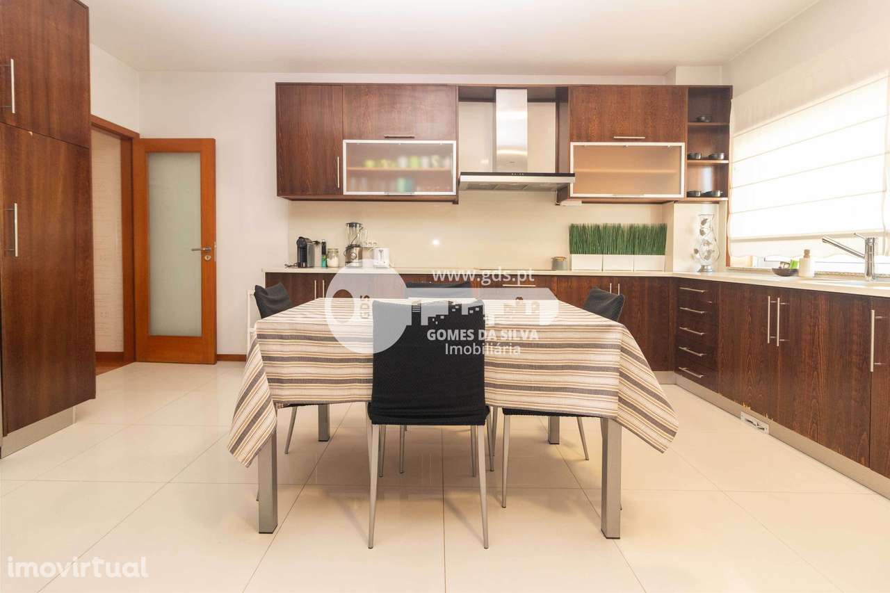 Moradia T4 + 2 em Palmeira para arrendamento - Grande imagem: 5/31