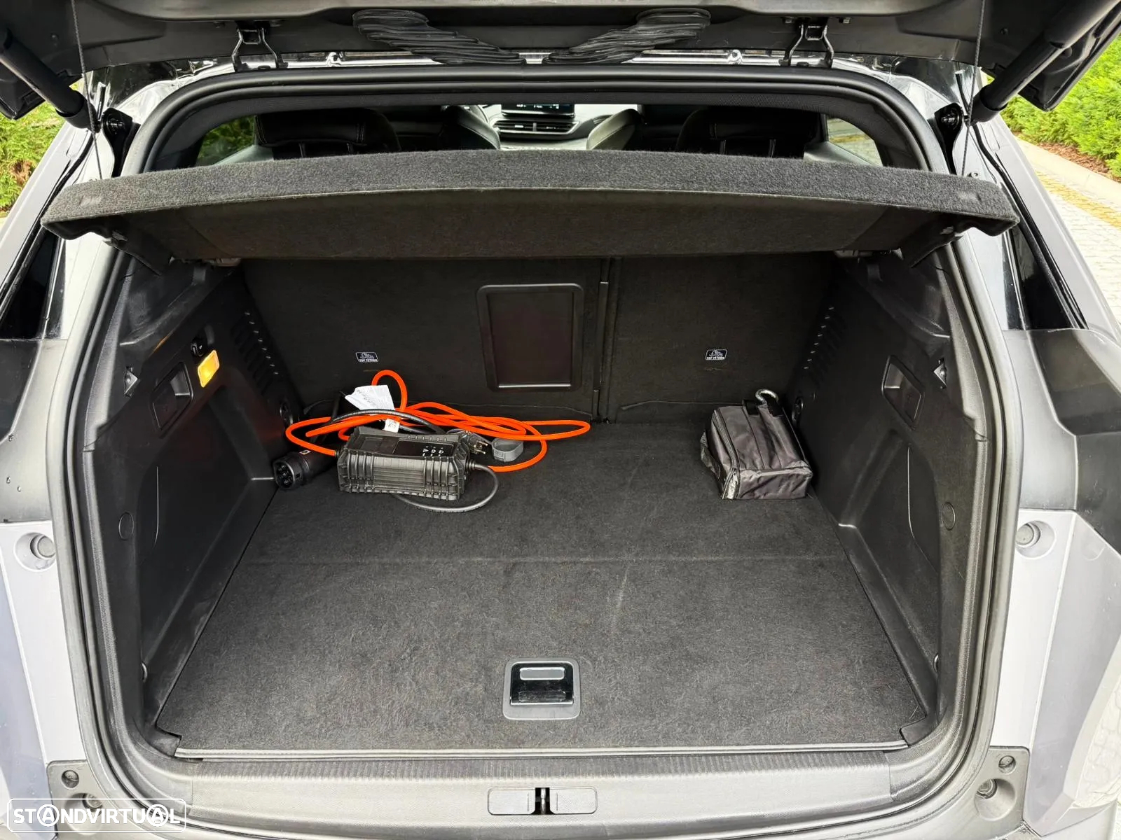 Peugeot 3008 1.6 Hybrid GT Line e-EAT8 - 28