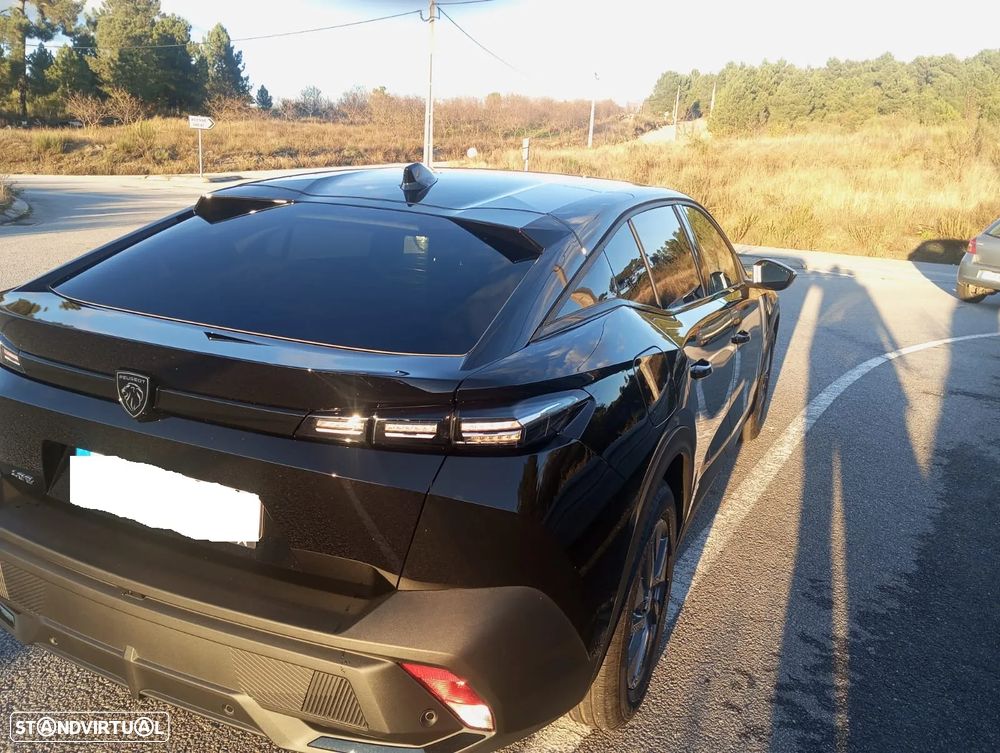 Peugeot 408 1.2 Hybrid Allure e-DCS6 - 3