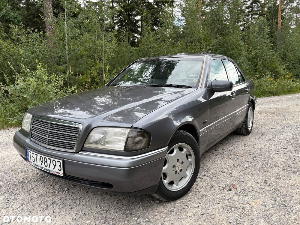 Mercedes-Benz Klasa C 180 T Elegance - 19