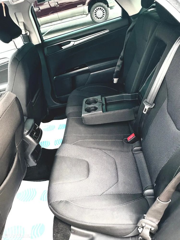 Ford Mondeo 2.0 EcoBoost Titanium - 13